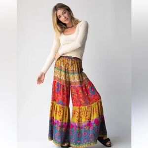 NATURAL LIFE S Colorful Floral wide leg pants